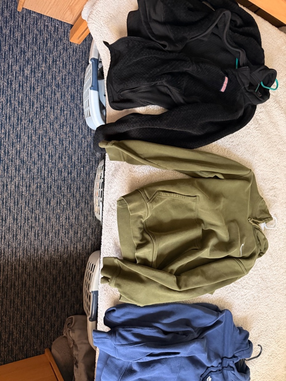 3 Nike hoodies and 1 vineyard vine jacket